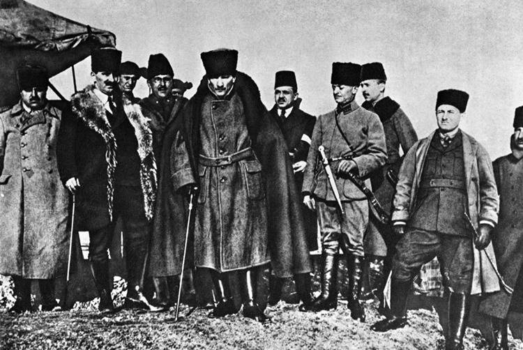 10 Kasım mesajlarıyla yürekler Atatürk için birleşti! En duygusal sözler sosyal medyayı duygulandırdı 6